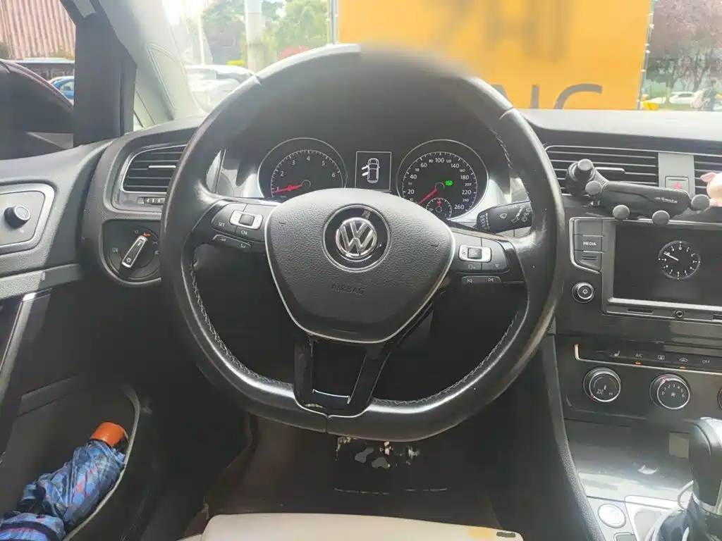 Volkswagen Golf — миниатюра 3