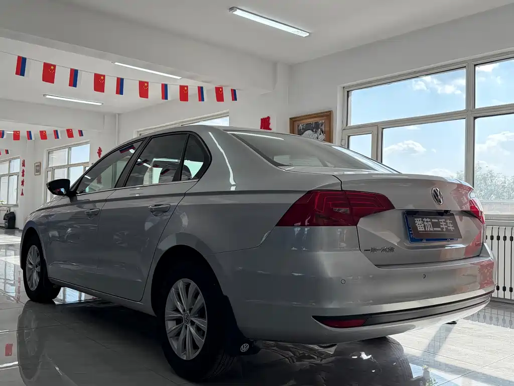 Volkswagen Bora — миниатюра 7