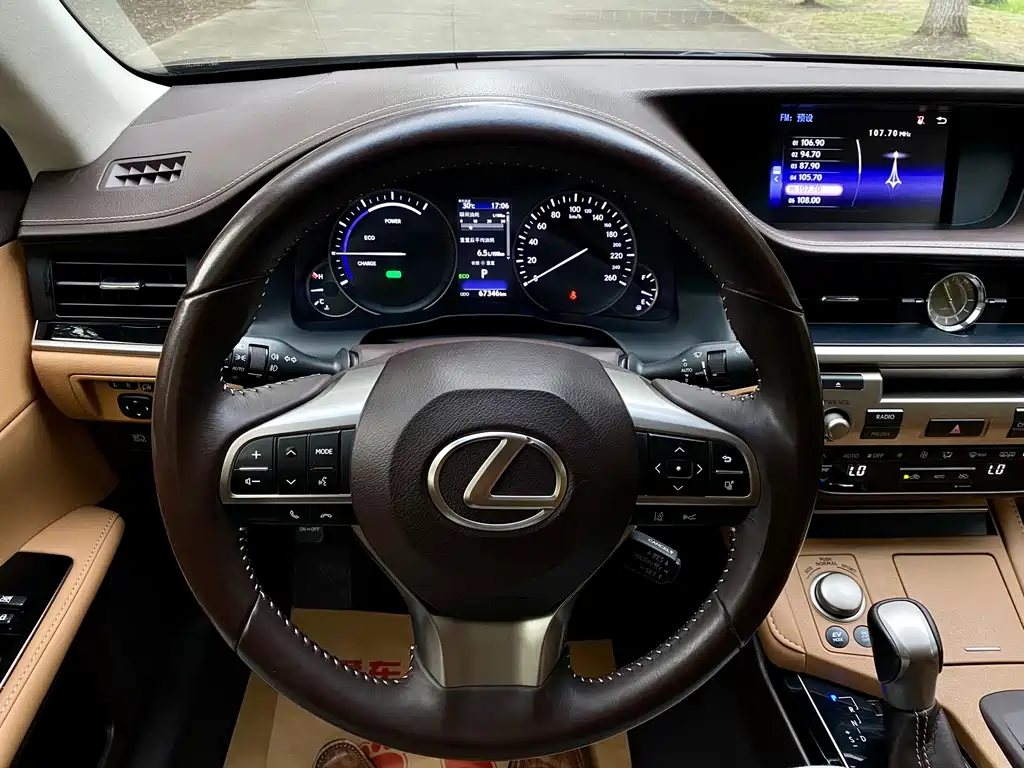 Lexus ES — миниатюра 4