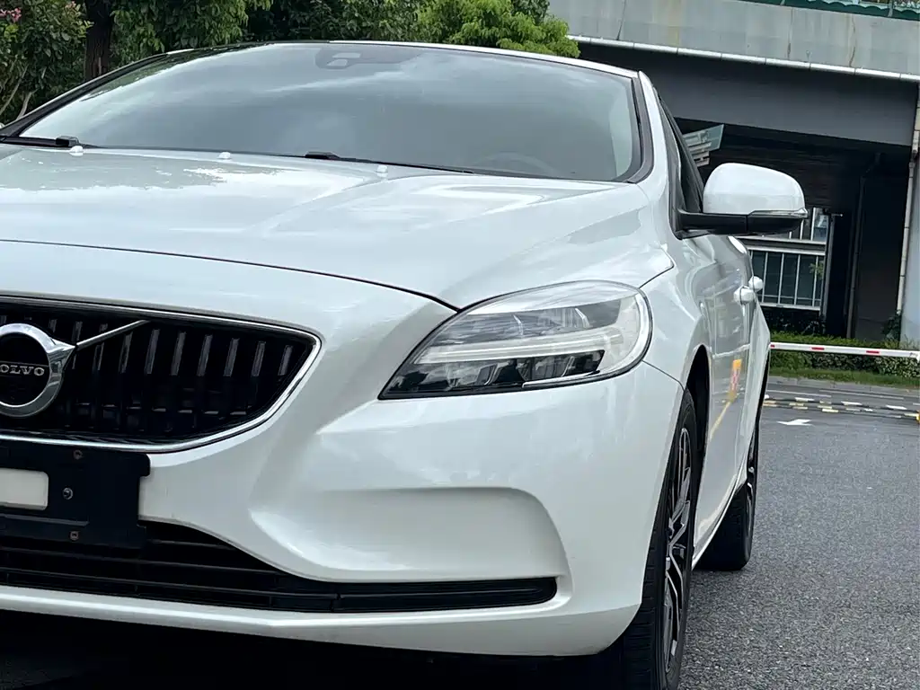 Volvo V40 — миниатюра 7