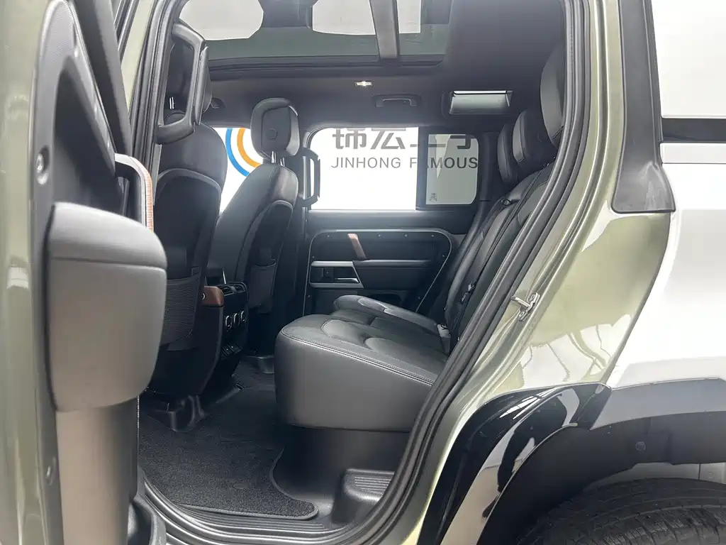 Land Rover Defender — миниатюра 11
