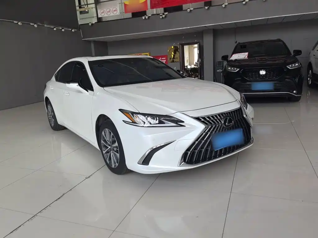 Lexus ES 2023 200