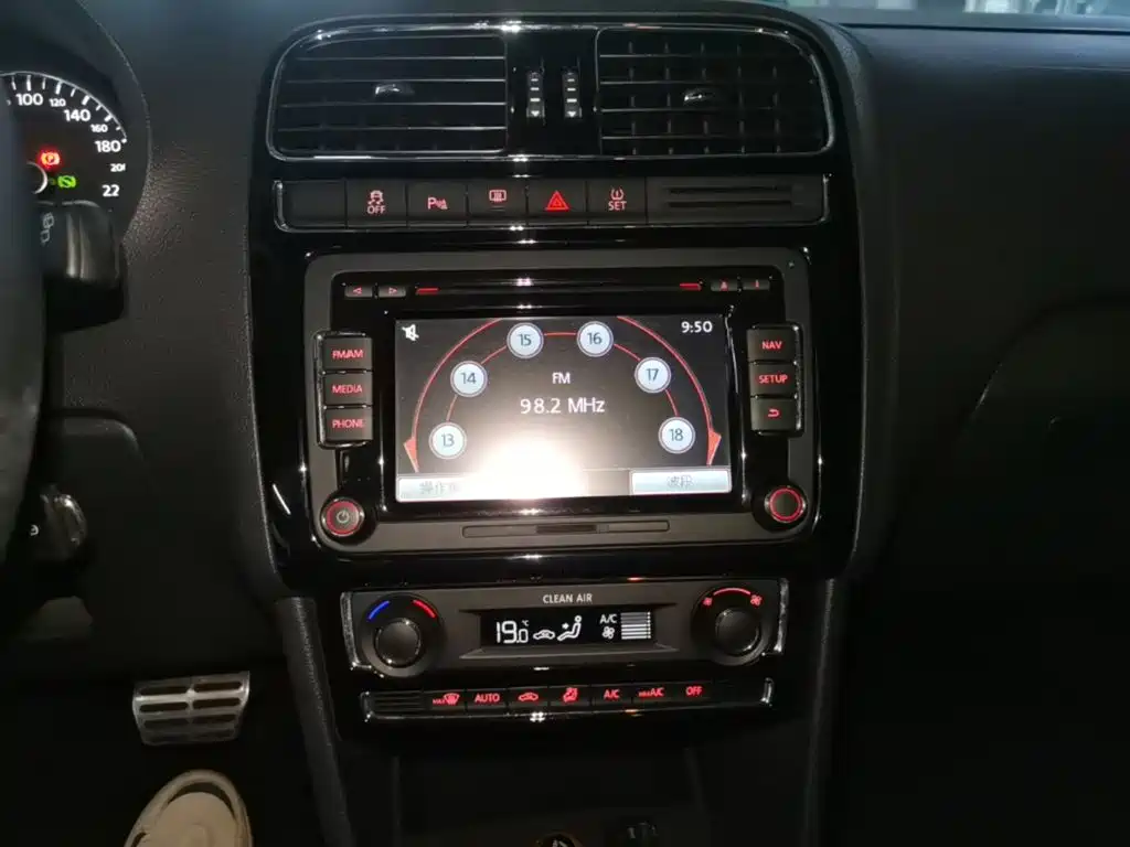Volkswagen Polo — миниатюра 13