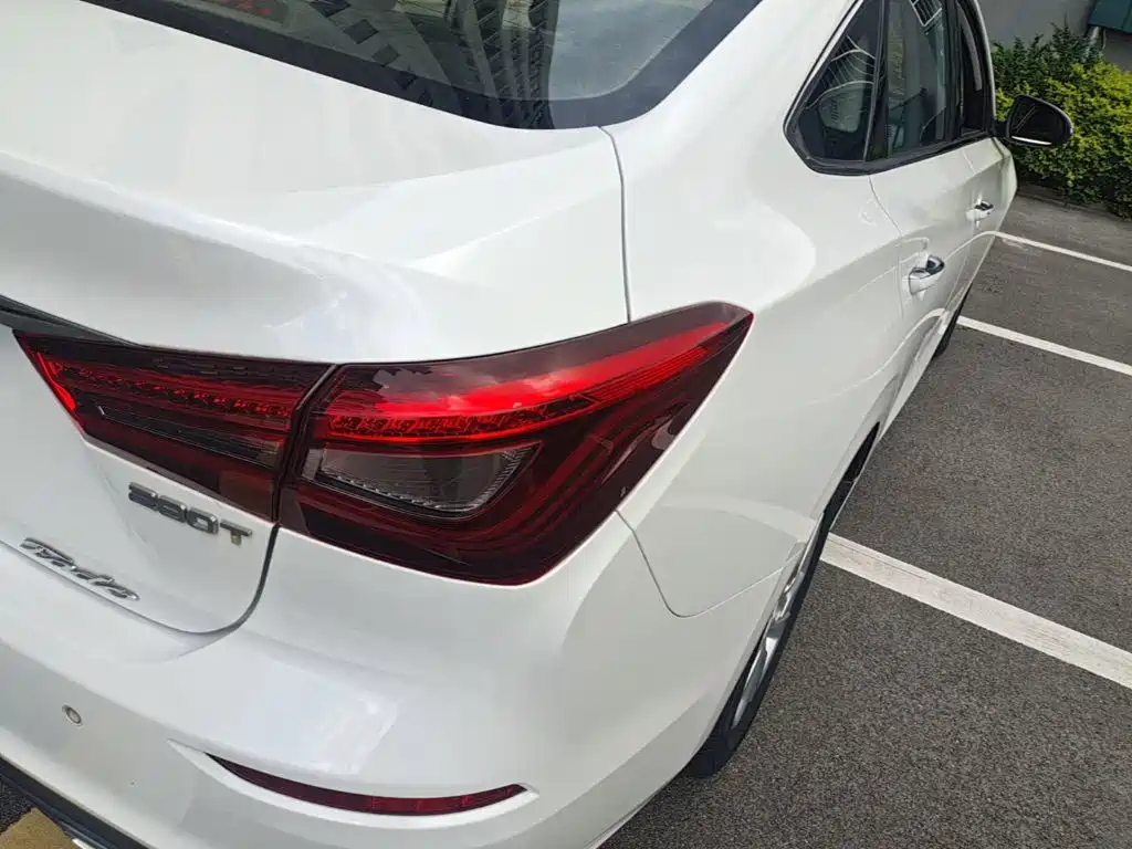 Changan Eado — миниатюра 8