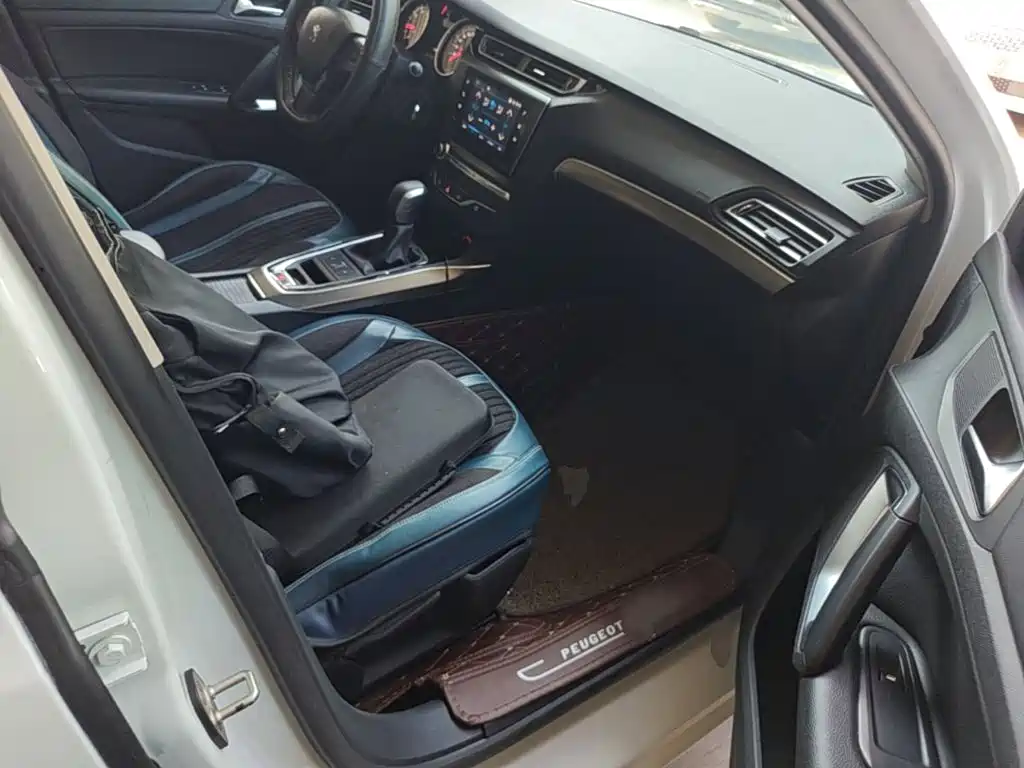Peugeot 408 — миниатюра 25