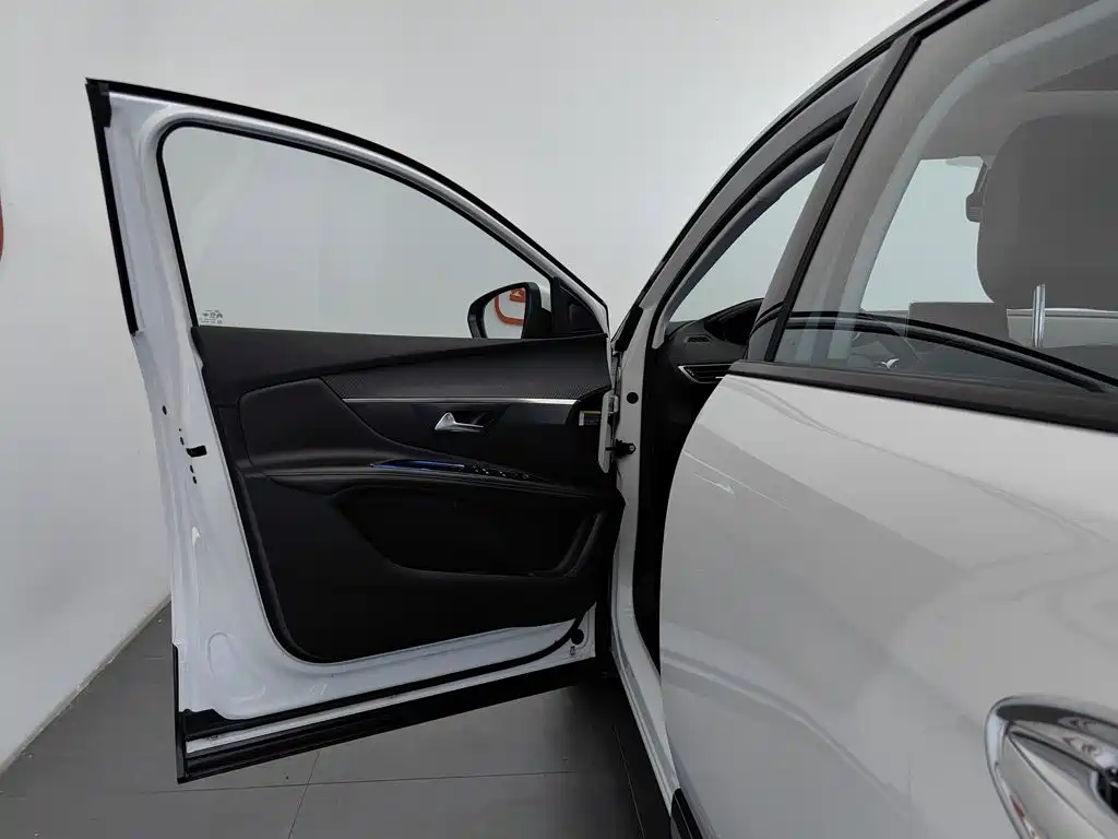 Peugeot 5008 — миниатюра 8