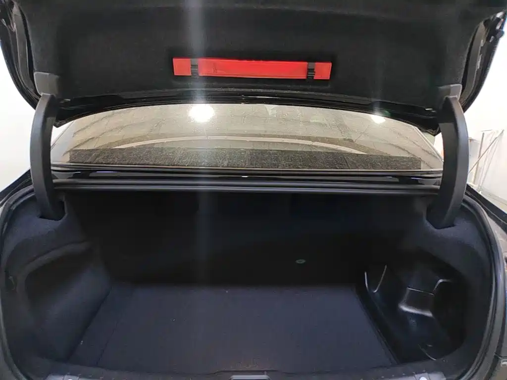 Volvo S90 PHEV — миниатюра 15