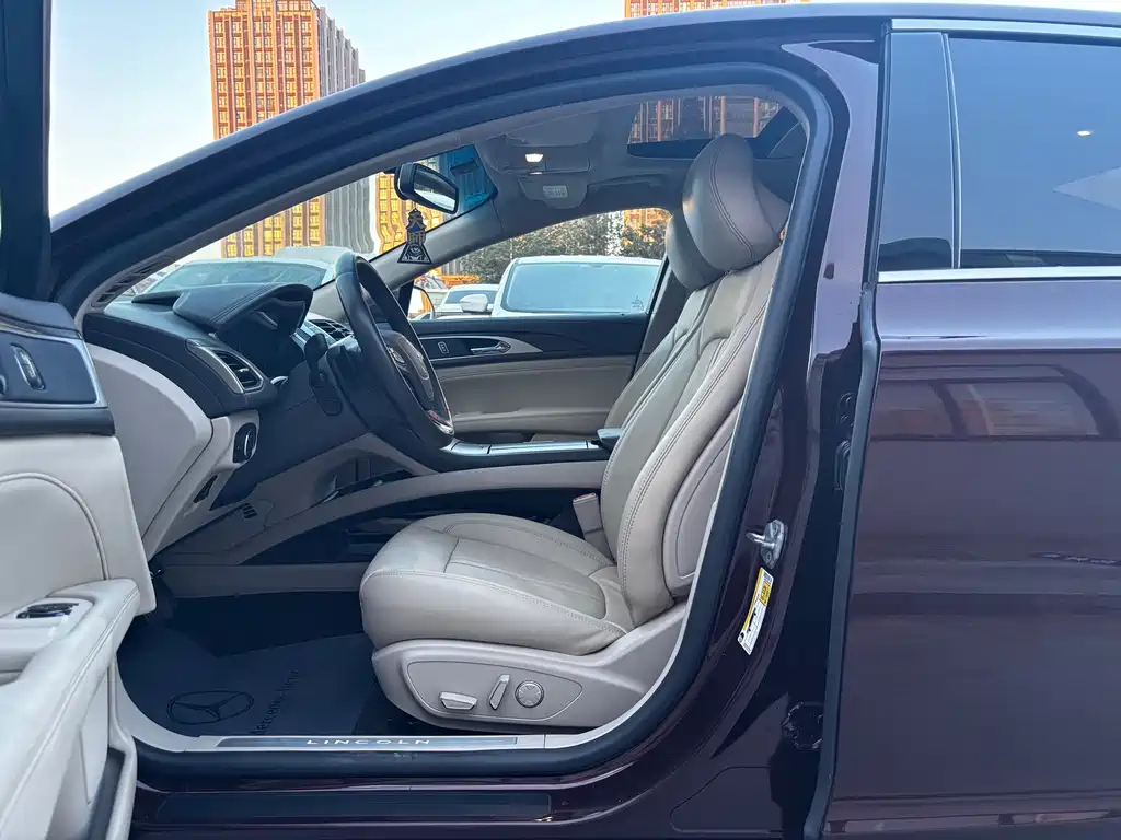 Lincoln MKZ — миниатюра 4