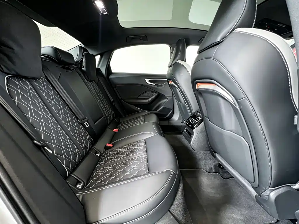 Audi Audi A5L — миниатюра 19