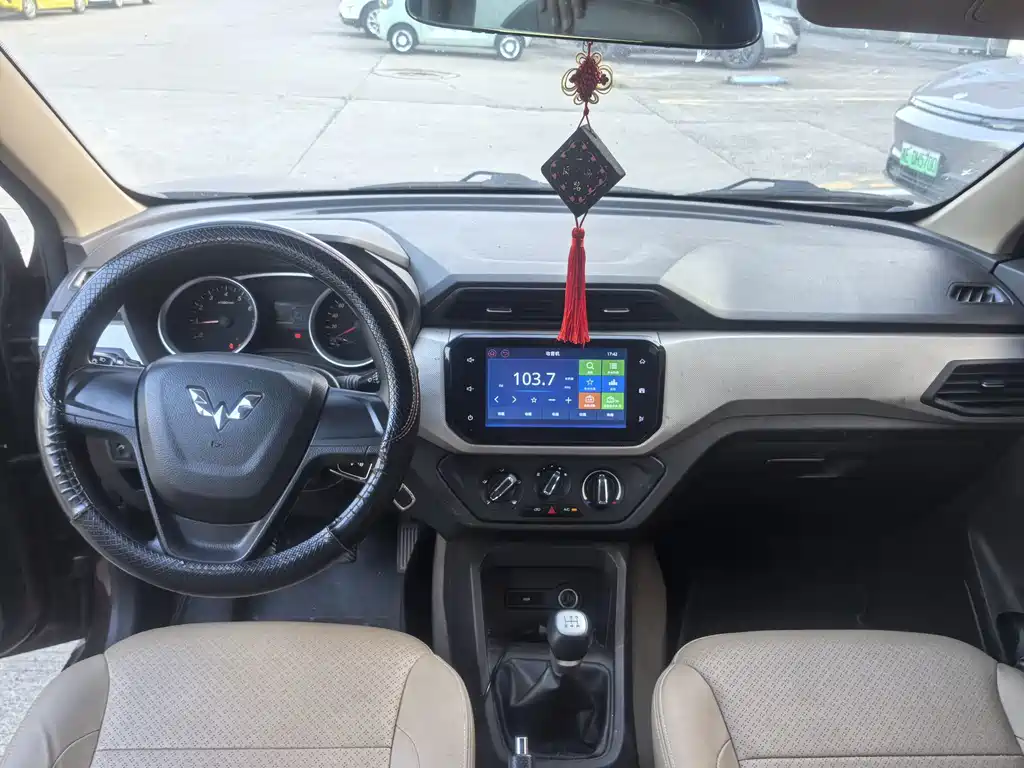 Wuling Hongguang — миниатюра 6