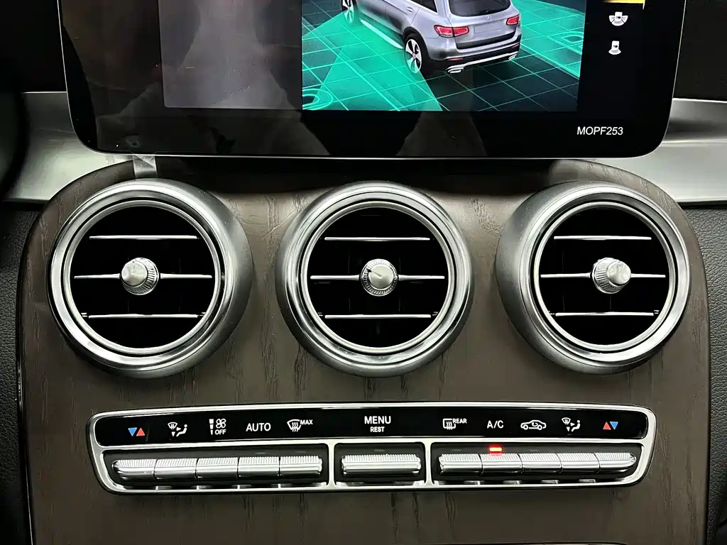 Mercedes-Benz GLC — миниатюра 44