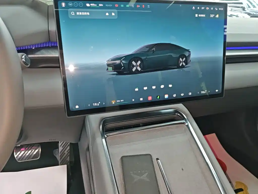 XPeng P7 — миниатюра 13
