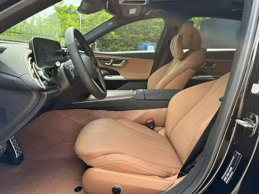 Mercedes-Benz E-Class — миниатюра 7