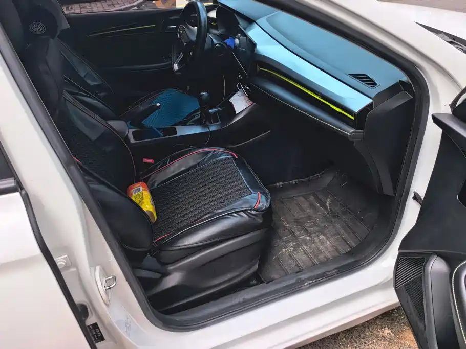 Roewe i5 — миниатюра 8