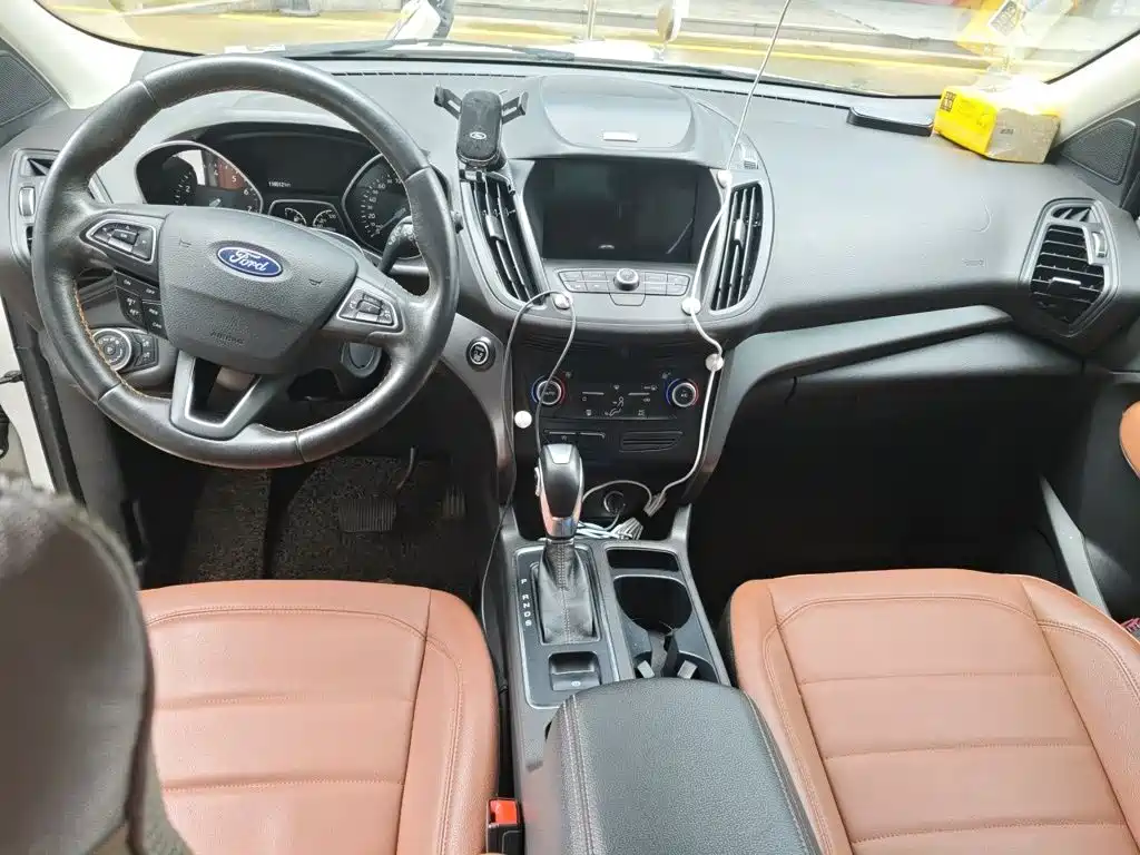 Ford Kuga — миниатюра 5