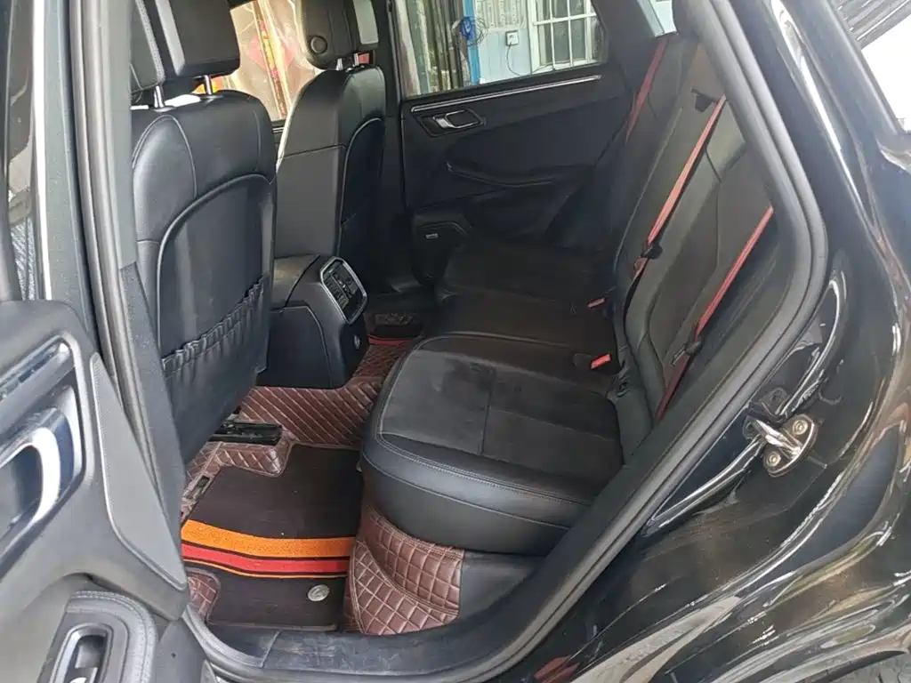 Porsche Macan — миниатюра 17
