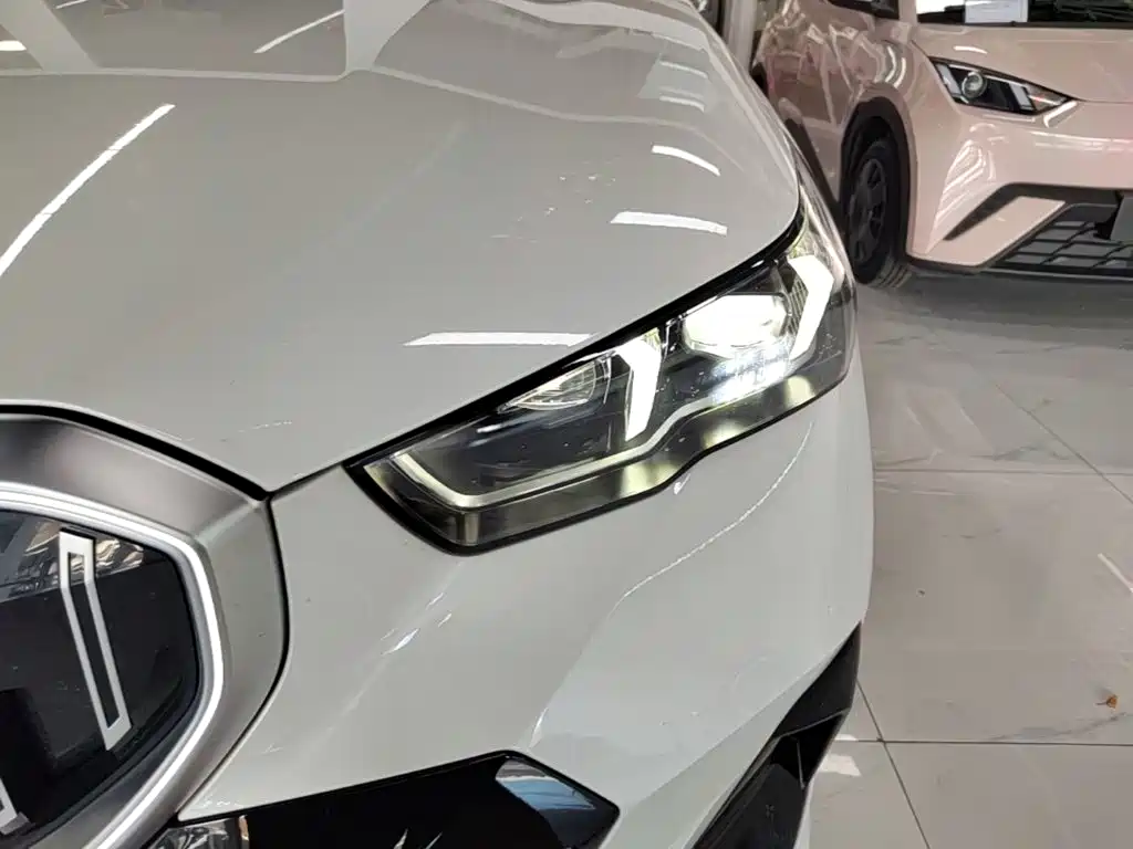 BMW i5 — миниатюра 24