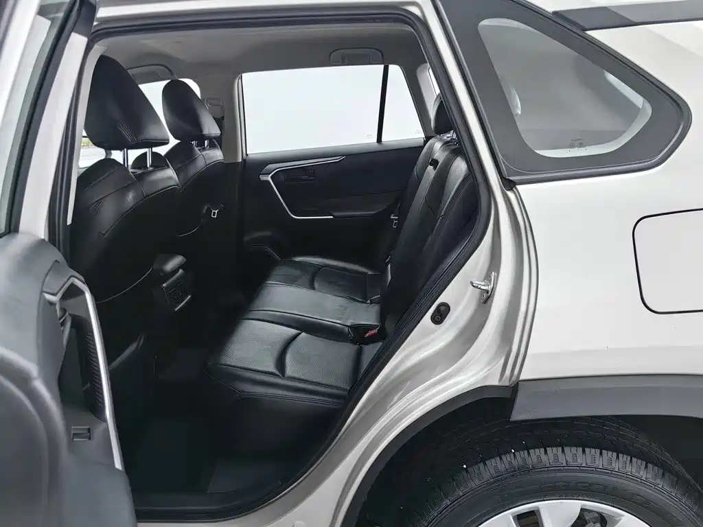 Toyota Wildlander — миниатюра 15