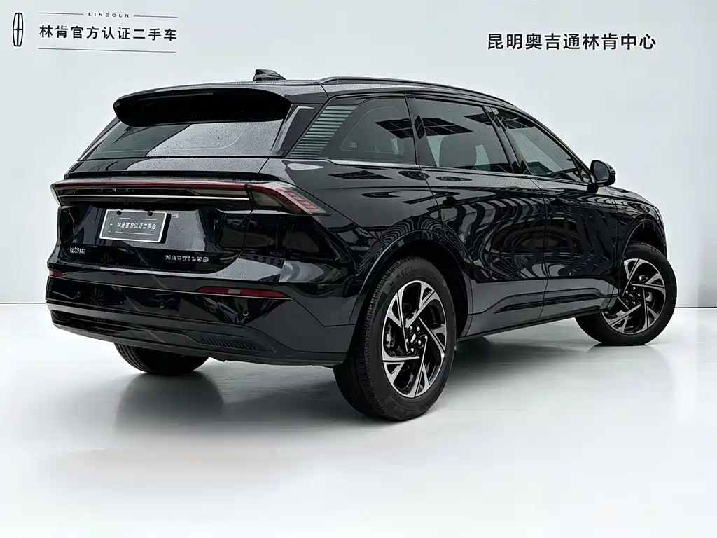 Lincoln Nautilus 2025 2.0T
