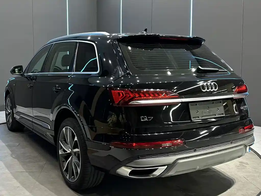 Audi Q7 — миниатюра 8