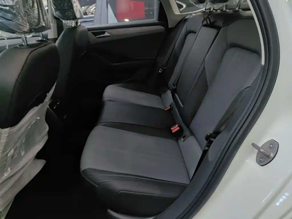 Volkswagen Sagitar — миниатюра 17