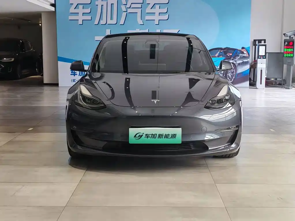Tesla Model 3 — миниатюра 2