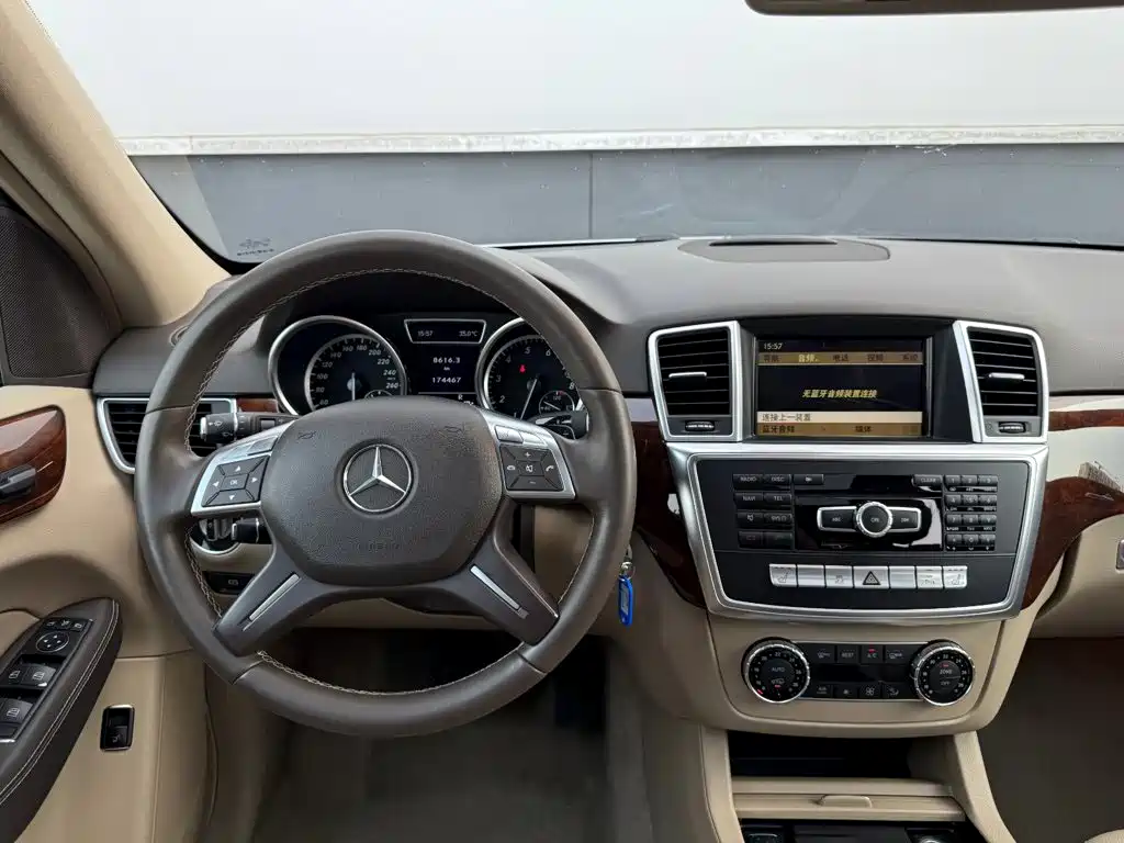 Mercedes-Benz M-Class — миниатюра 30