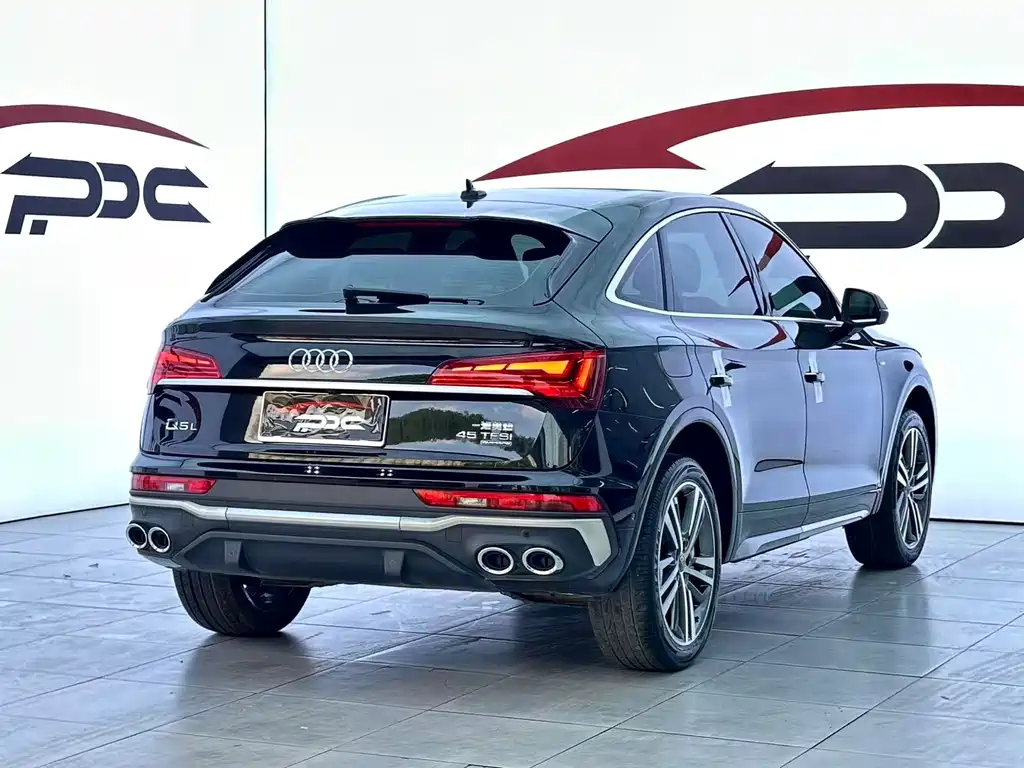 Audi Q5L Sportback — миниатюра 25