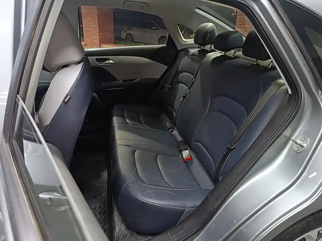 Chevrolet Monza — миниатюра 11