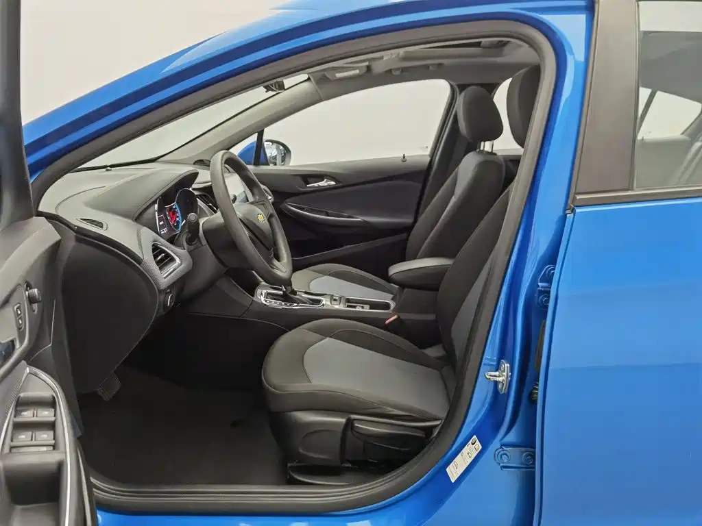 Chevrolet Cruze — миниатюра 10