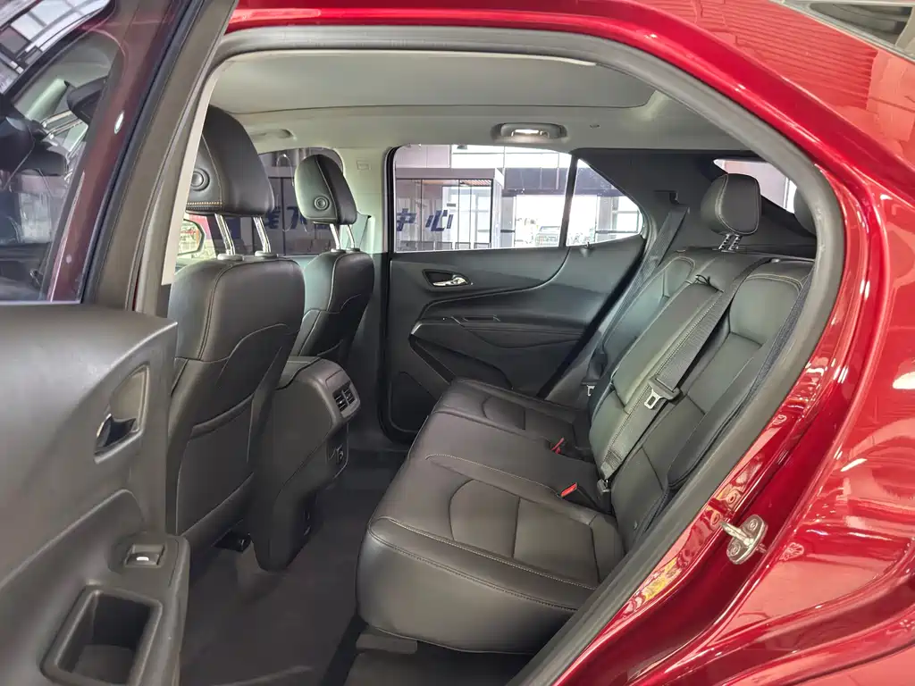 Chevrolet Equinox — миниатюра 8