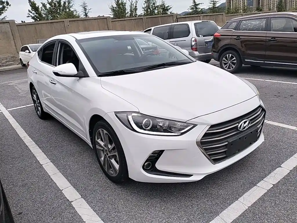 Hyundai Elantra — миниатюра 4