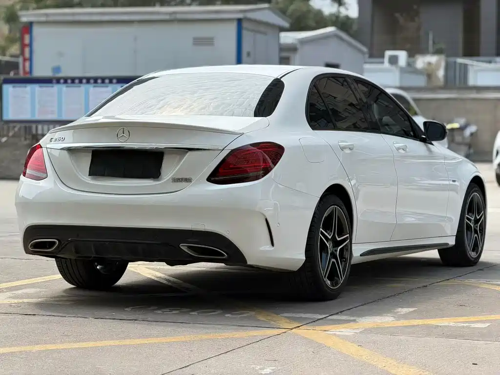 Mercedes-Benz C-Class — миниатюра 5