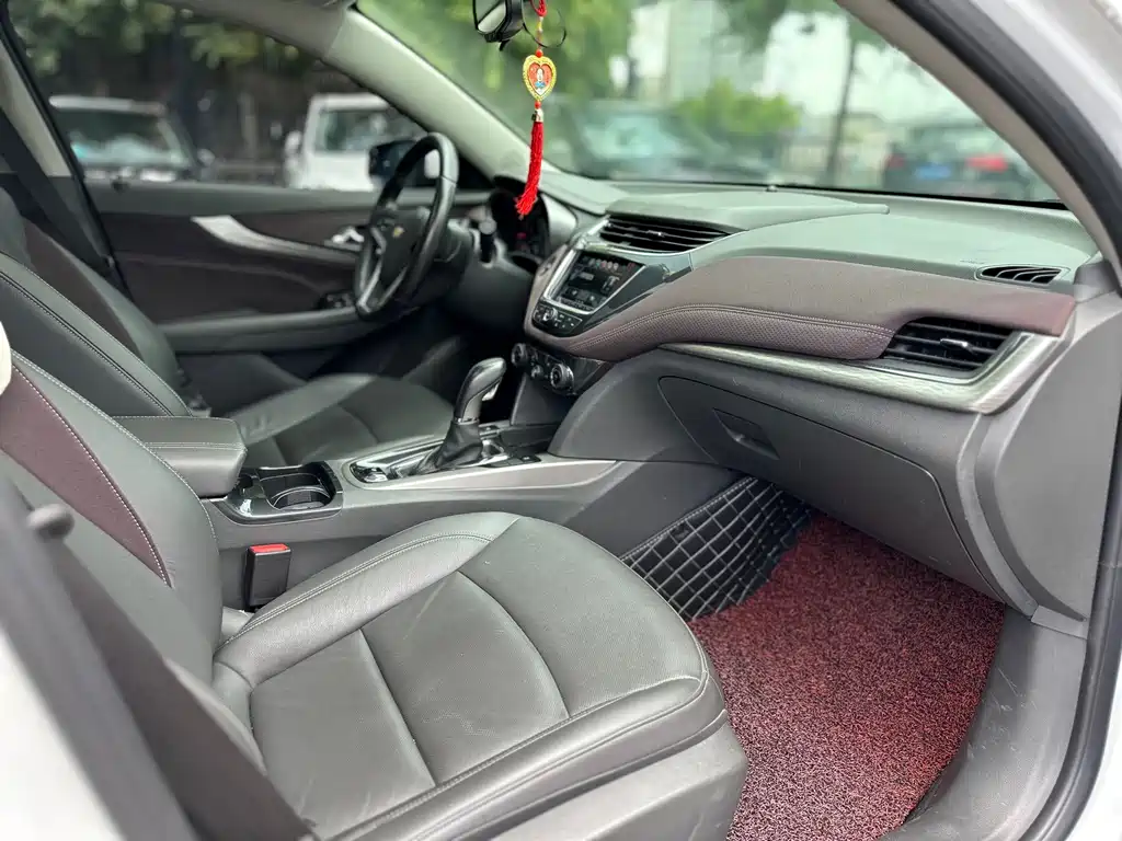 Chevrolet Malibu — миниатюра 12