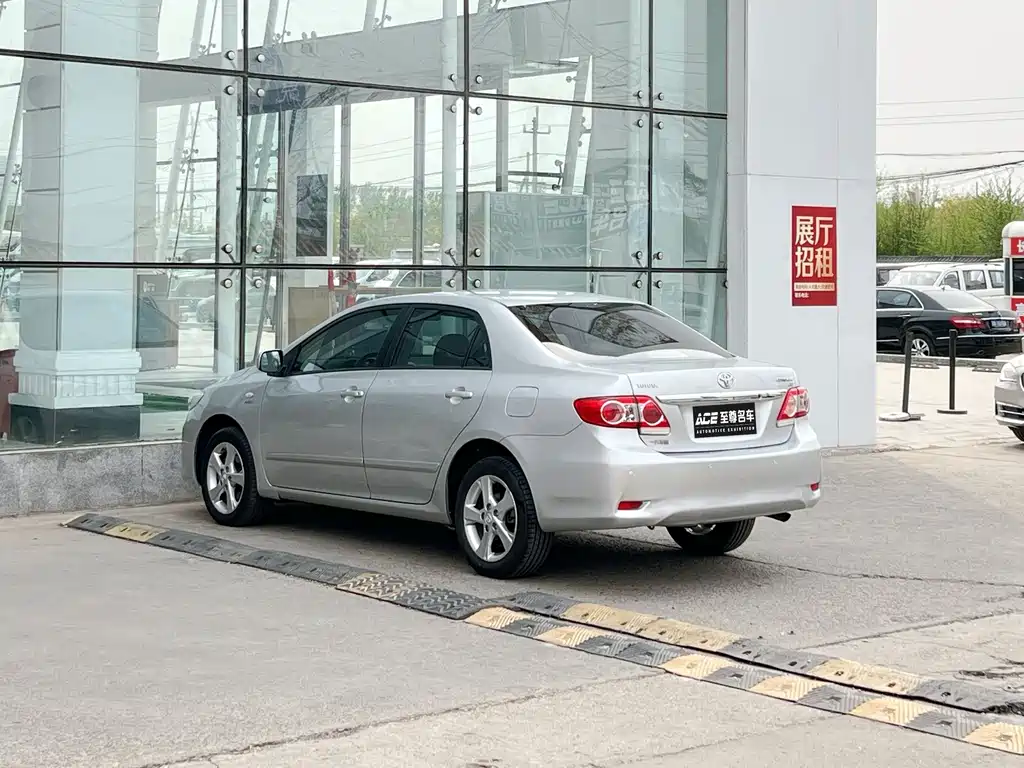 Toyota Corolla — миниатюра 6
