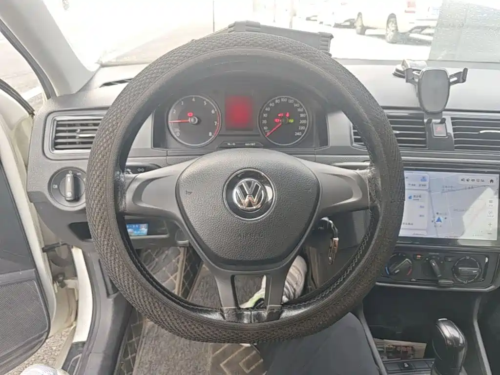 Volkswagen Santana — миниатюра 11