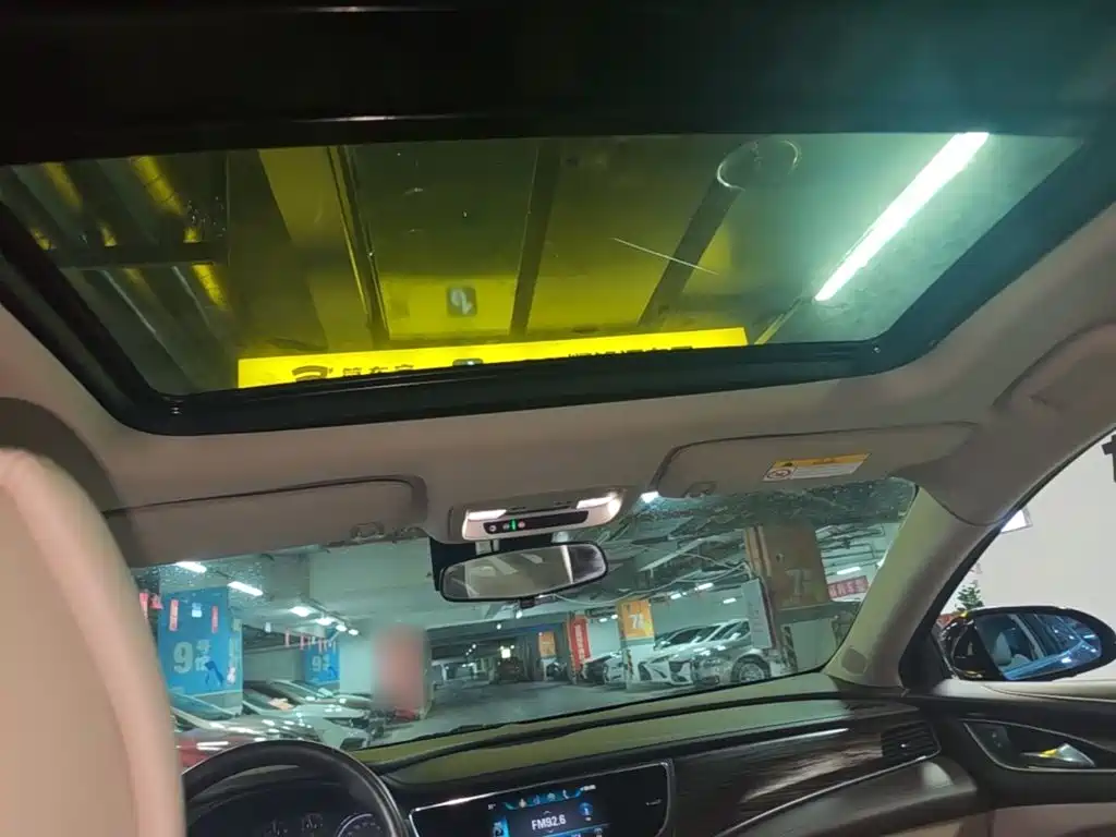 Buick LaCrosse — миниатюра 18