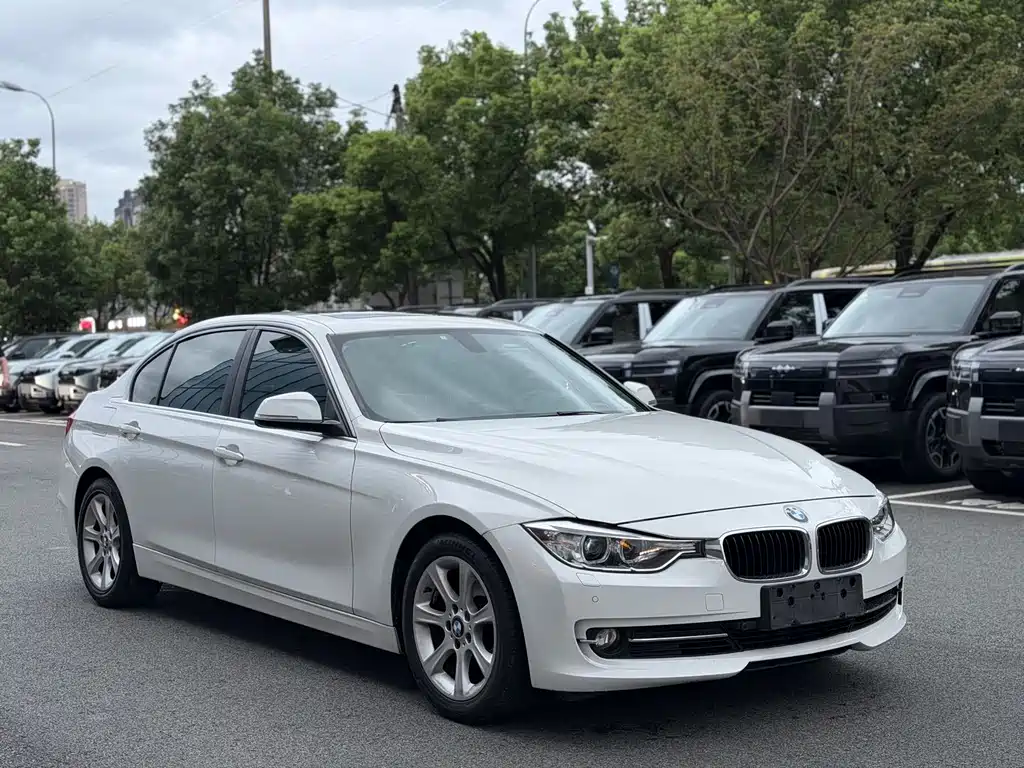 BMW 3 Series — миниатюра 3