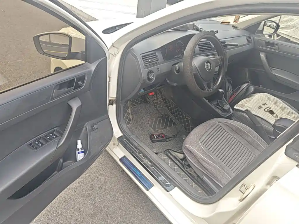 Volkswagen Santana — миниатюра 16