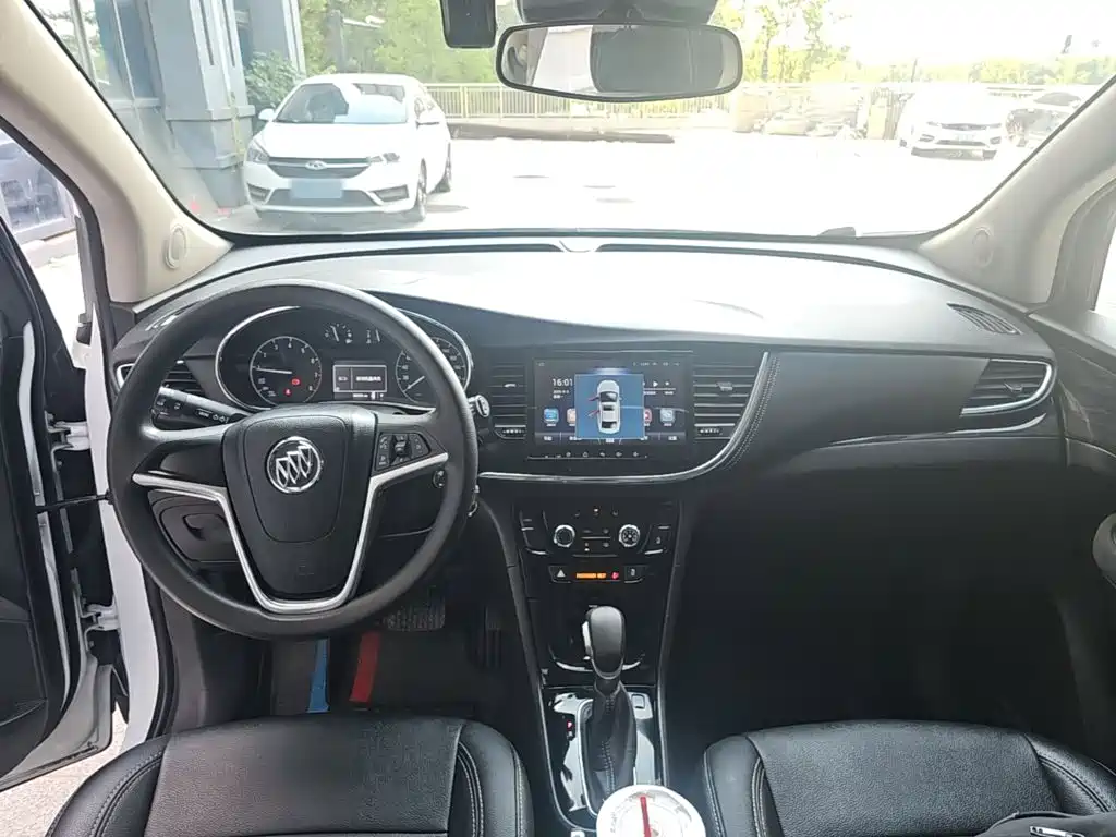 Buick Encore — миниатюра 10
