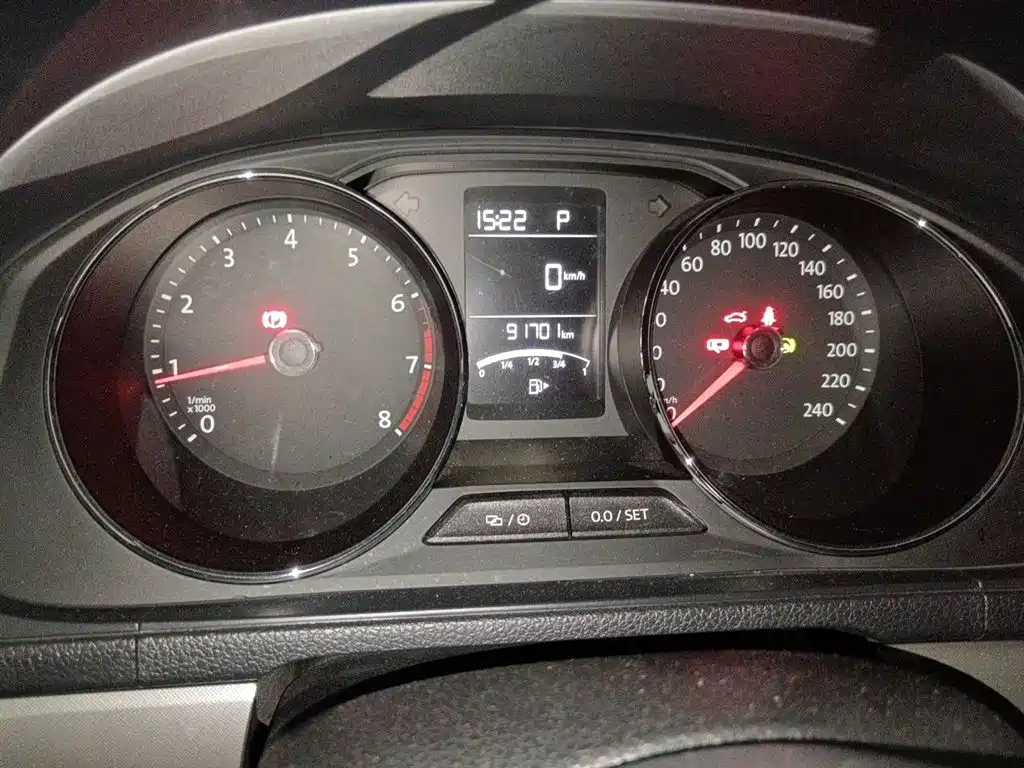 Volkswagen Lavida 2015 1.6L AT Comfort