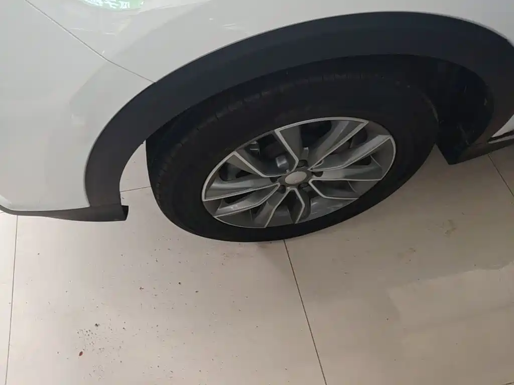 Roewe RX5 — миниатюра 23