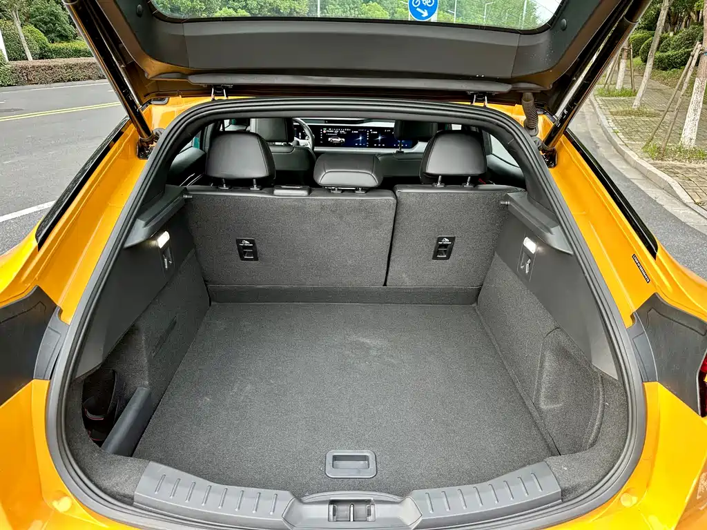 Ford Mondeo — миниатюра 8
