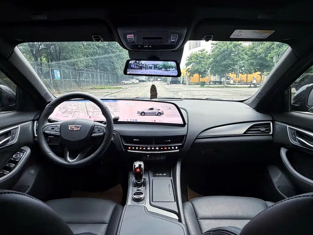 Cadillac CT5 — миниатюра 5