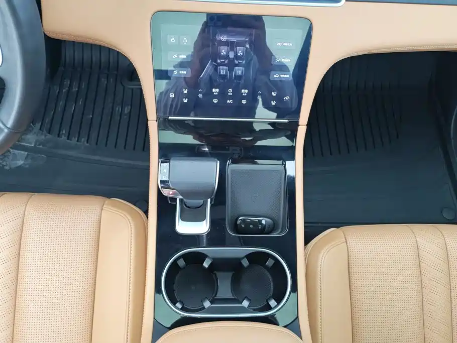Li Auto Li ONE — миниатюра 16