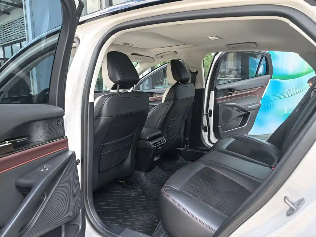 Ford Mondeo — миниатюра 11