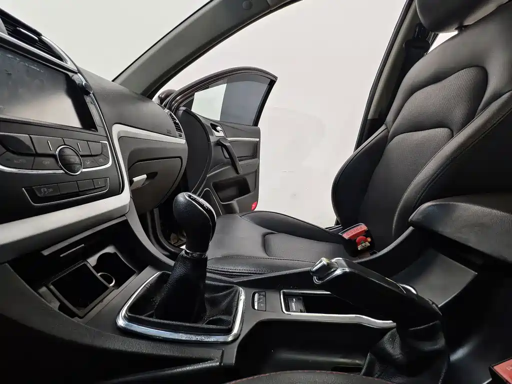 Geely Emgrand — миниатюра 12