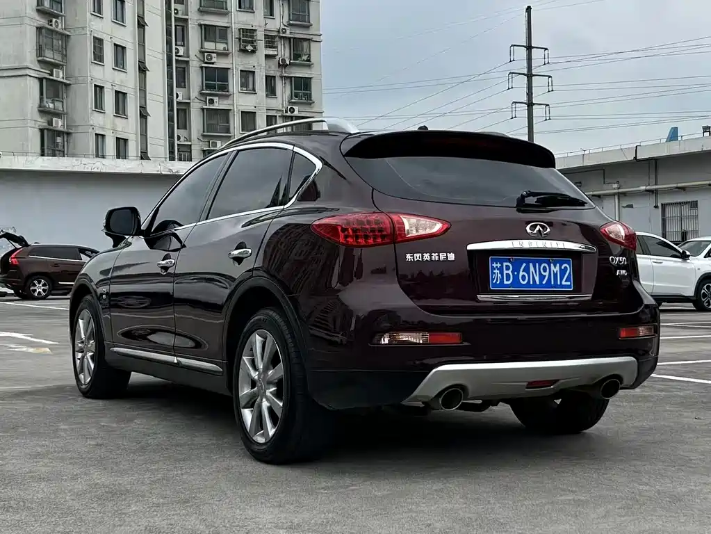 Infiniti QX50 2015 2.5L Comfort