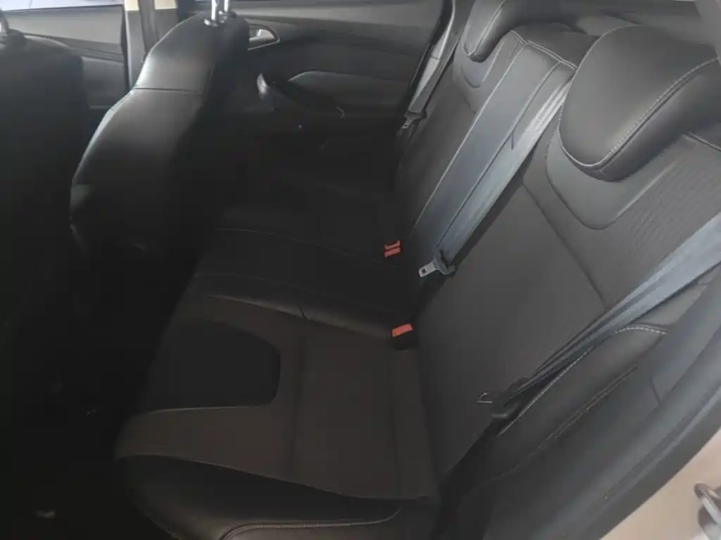 Ford Focus — миниатюра 17