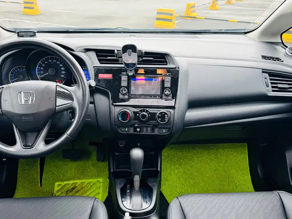 Honda Fit — миниатюра 15